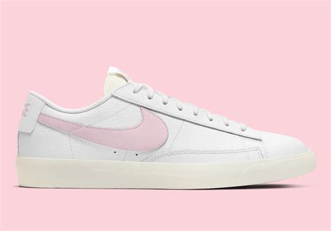 hot pink nike blazers|nike blazer low platform pink.